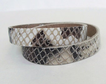 Cream Brown Snake Pattern Leather Narrow Double Wrap Bracelet