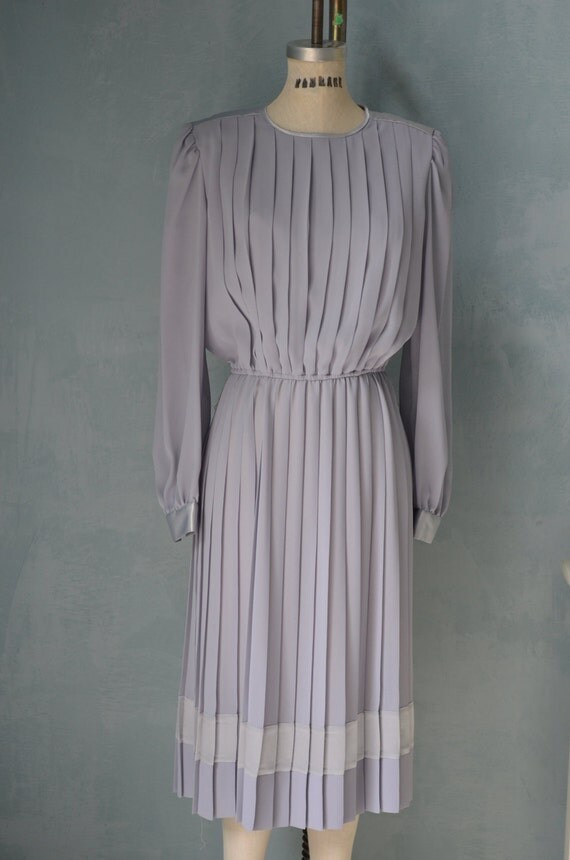 Vintage 70s Sheer Light Grey and Silver PLEATED Cocktail Party