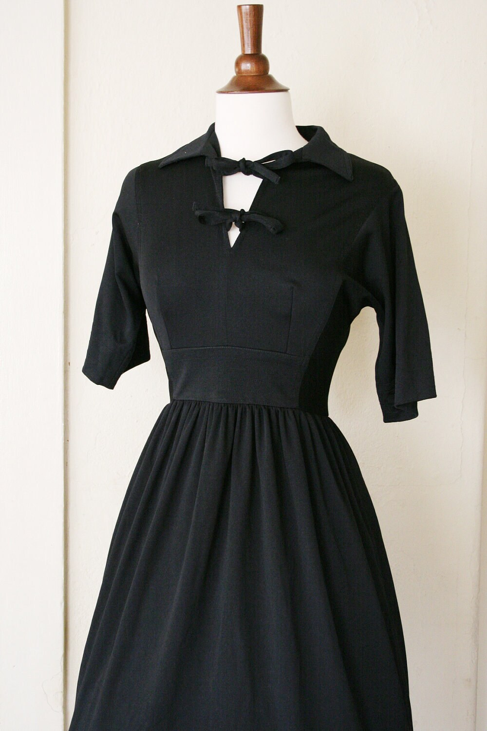 vintage 40's FILM NOIR black dress size S by
