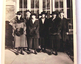Vintage Photo - Men and Women - 1920s Clothing - 1920s Fashion - Group Photo