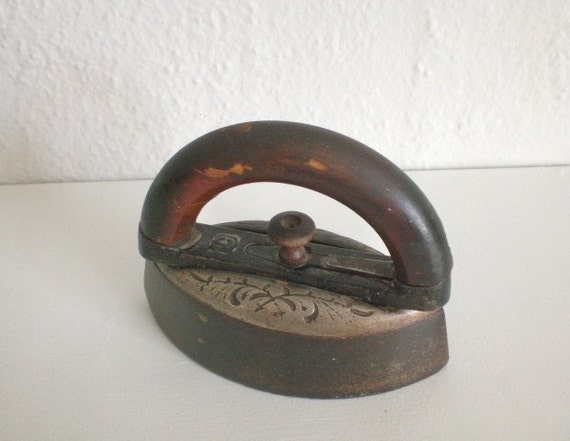 Antique SAD Iron Detachable Wood Handle Victorian
