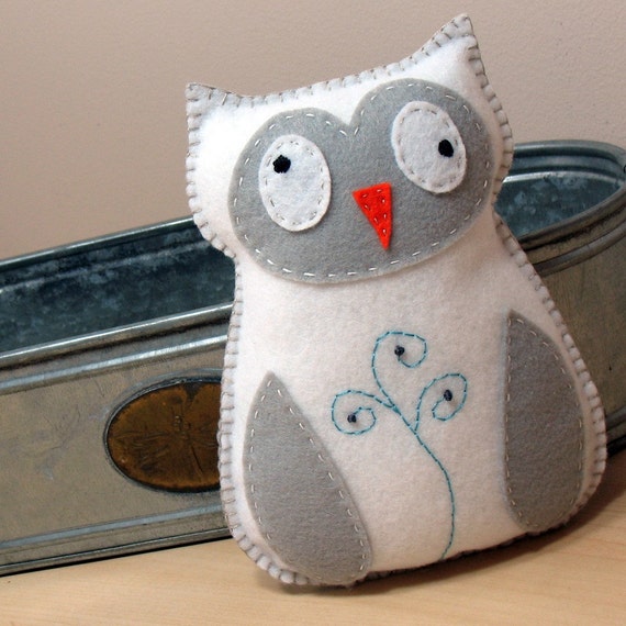 Stuffed Owl PATTERN - Sew by Hand Plush Felt Stuffed Animal PDF - Easy to Make - Snowy Owl