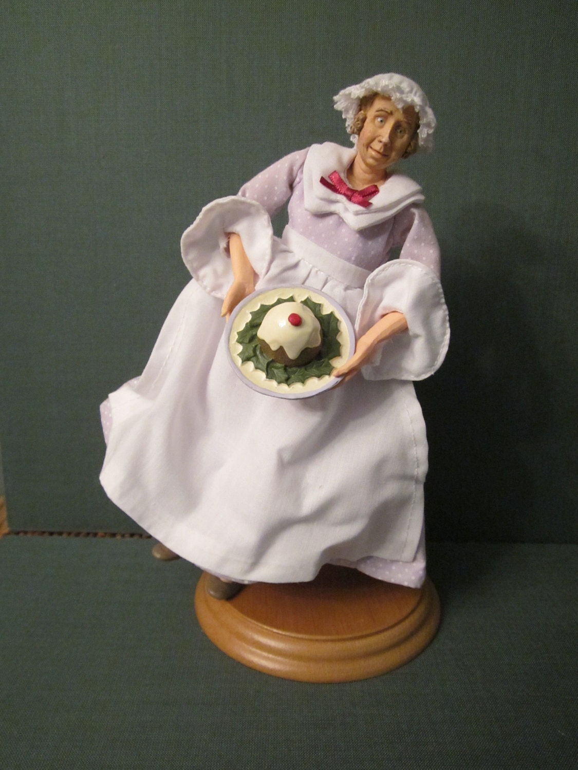 Mrs Cratchit 1989 Hallmark Christmas Carol Character