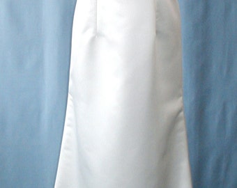 A truly elegant wedding dress by Carmela Sutera by SophiaSimon