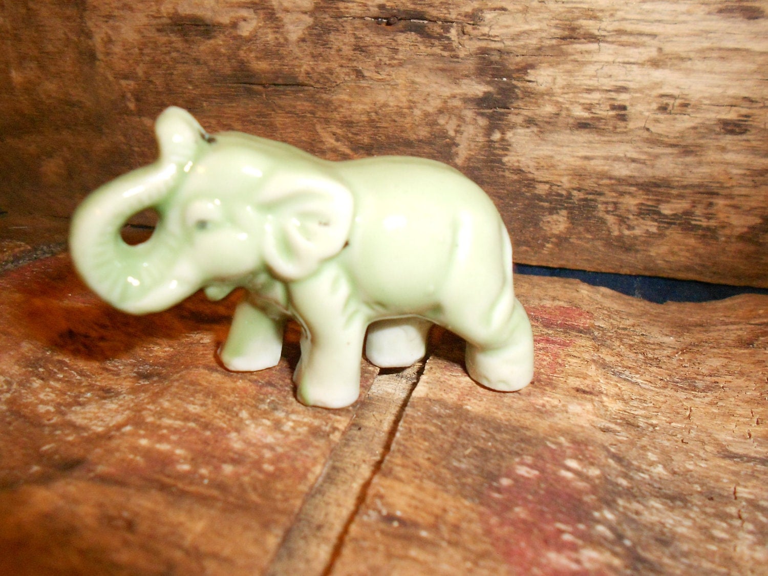 jade elephant figurines