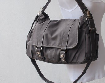 Christmas in July SALE 40% - Pico 2 in Grey, Messenger Bag, Diaper Bag, Laptop Bag, School Bag, Shoulder Bag, Women, Gift for Her