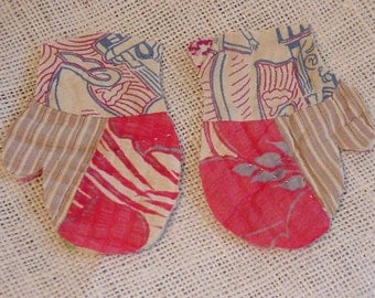 Primitive Mitten Appliques, Shabby Patchwork Feedsack Quilted Embellishments, Upcycled Vintage Cutter Quilt itsyourcountry