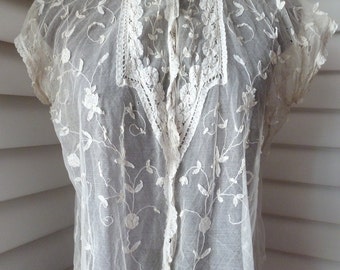 1920s - 30s Adorable LACE top in cream