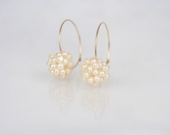 Bridal Pearl Earrings , Bridesmaid Gift , Bridesmaids Earrings , Bridesmaids Hoops , Wedding Jewelry , White Pearl , Bridal Accessory