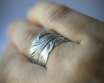 UNI-SEX feather RING Size from 4 to 14. Men silver ring Couples matching ring Best friends ring Womens. Thumb ring silver ring feather ring.