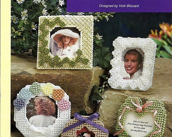 Mini Frames in Plastic Canvas Pattern - The Needlecraft Shop 913311