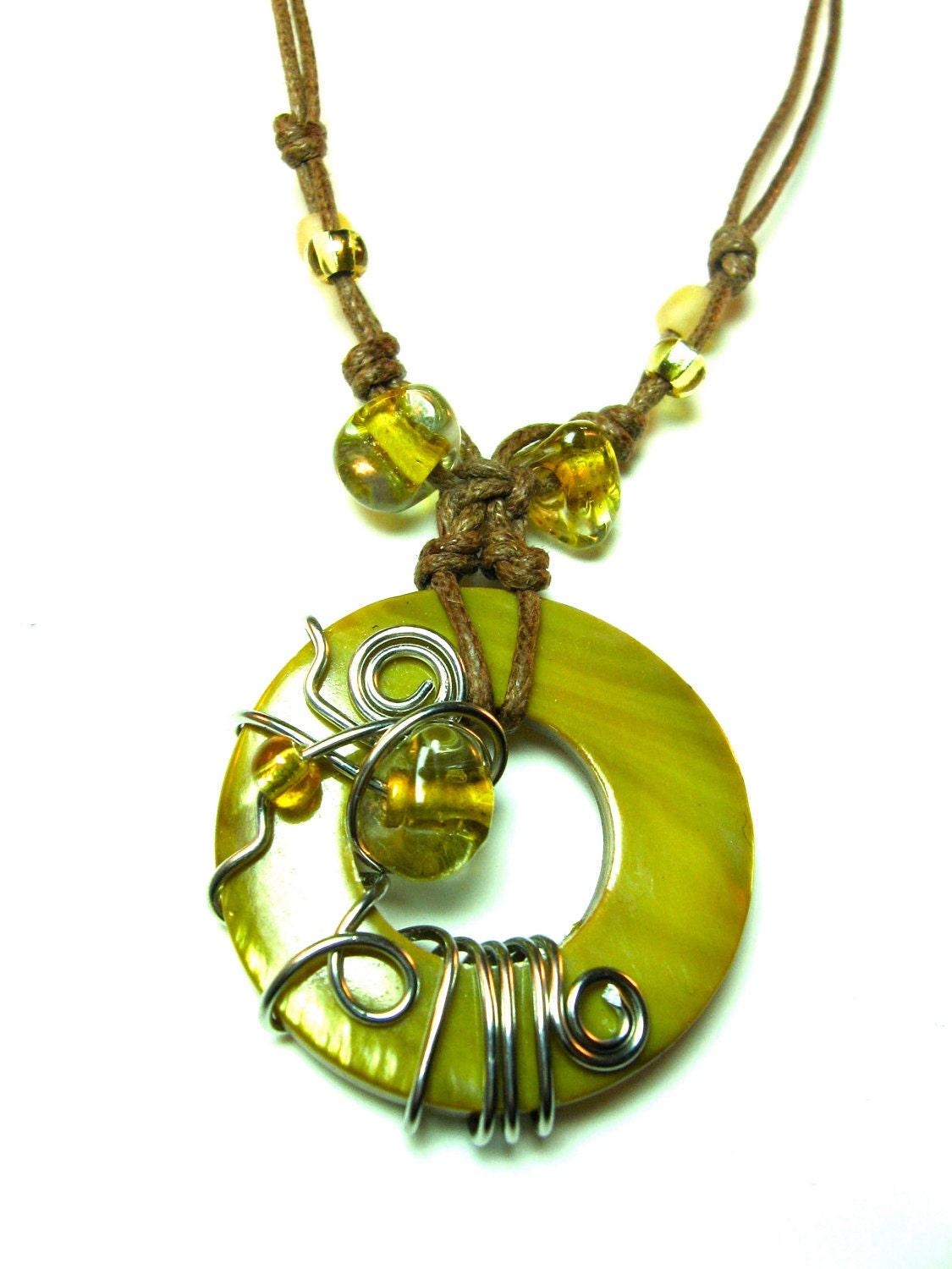 Round gold wire wrapped necklace