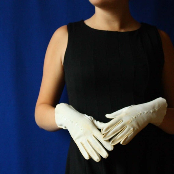 RESERVED FOR DENVERNICOLE Vintage Evening Gloves in Cream