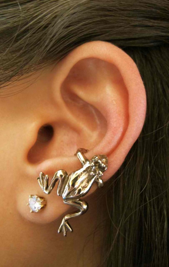 Shop by category Ear Cuffs & Ear Cuff Chains. Ear cuffs are the earring that does not require a piercing. Put them on your cartilage and upper ear to add a touch of glam and style. Rose Gold Earrings, 3 Pack + Free Ear Cuff $ $ 50% off Jewelry, Hair and Tech Only 14 left Silver Moon Stone Connector Earrings $ $ 50% off Jewelry, Hair and.