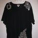 Sale - Vintage Animal Print Shirt / 1980's Tshirt / Women / Plus Size / Black Top / XL / 1X