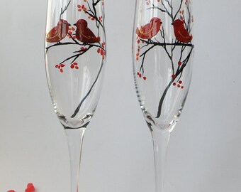 Hand painted Wedding Toasting Flutes Set of 2 Personalized Champagne glasses red Love Birds on the branch