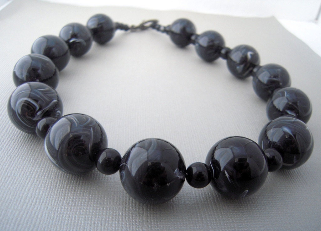 chunky black bead necklace