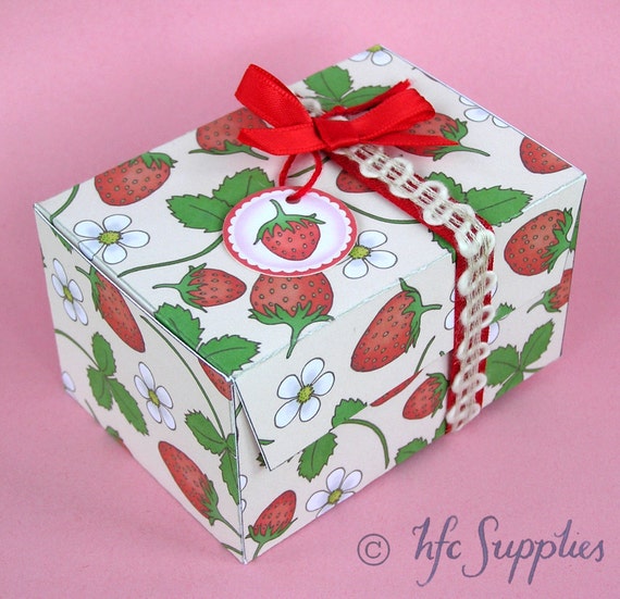 strawberries-printable-gift-favor-box-2-templates-by-hfcsupplies