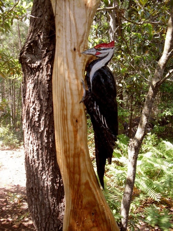 Items similar to Pileated Woodpecker in tree 4ft. chainsaw ...