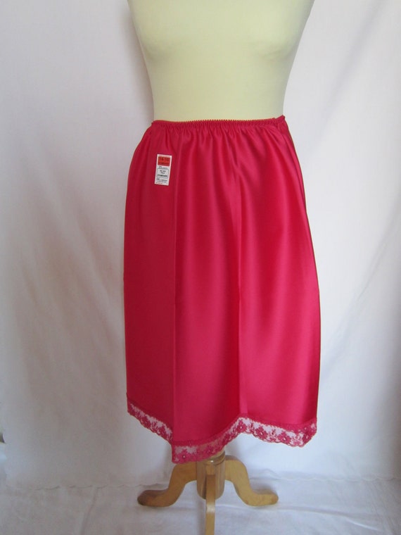 Items similar to Vintage 1970s Hot Pink Slippery Satin Half Slip lace ...