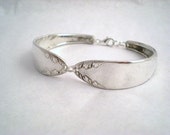 Spoon Bracelet, FREE ENGRAVING, Bridesmaid Bracelet, Spoon Jewelry, Silverware, Bridal Jewelry Vintage Wedding King Edward 1951