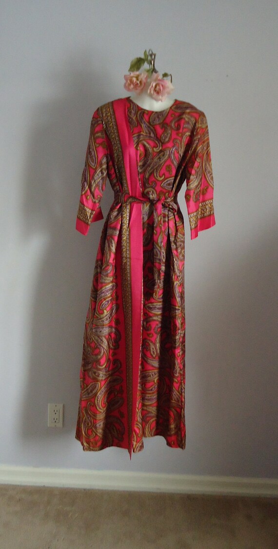 Items similar to Vintage Robe, Vintage Dressing Gown, Vintage Lounge