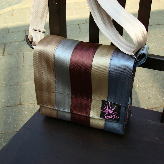 Seat belt hand bag purse made from reclaimed seatbelts