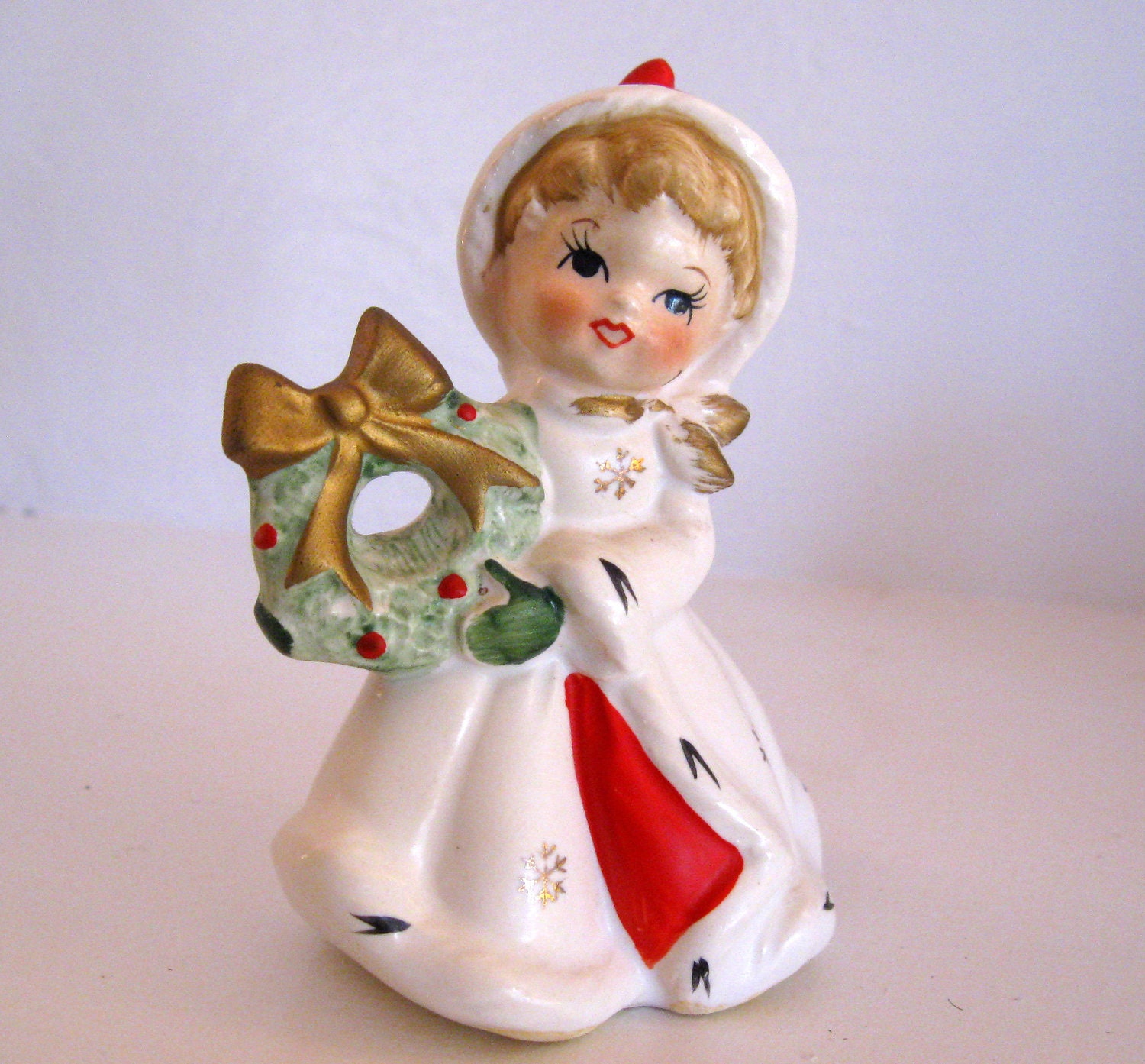 Napcoware Christmas Girl with Wreath Figurine ADORABLE