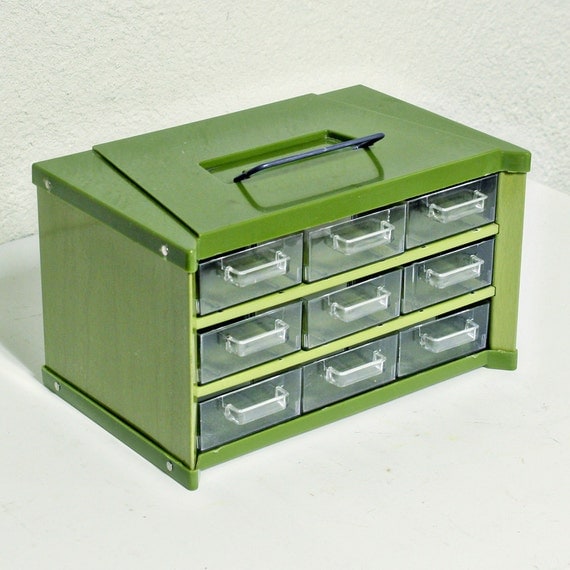 screw drawer organiser