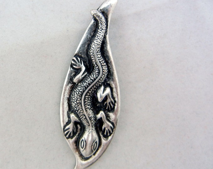 Antique Silver-tone Lizard Drop Pendant