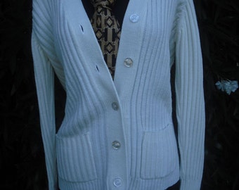 1970s Fully Fashioned Sweater, White Ribbed Lightweight Cardigan, Fully Fashioned Cardigan size Medium