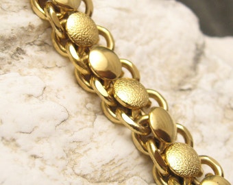 Chunky Wide Link Bracelet Vintage Jewelry B4696