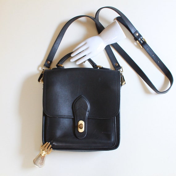 Vintage Black Leather Handbag Classic Station Bag