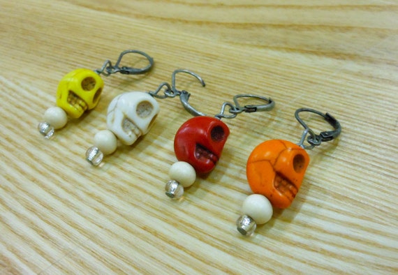 Removable crochet stitch markers -- skulls