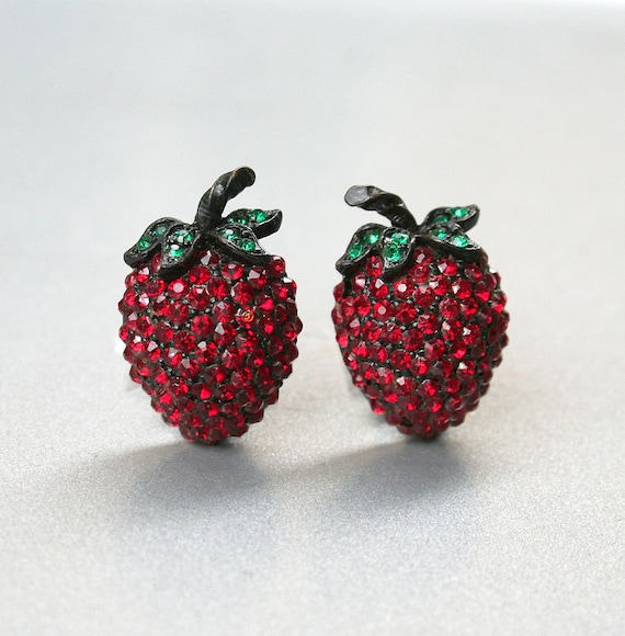 Vintage Weiss Strawberry Rhinestone Japanned Earrings
