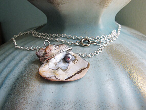 Shell Necklace featuring Silver Pearl