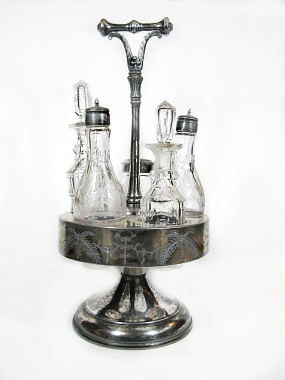 Meriden Crystal Cruet Set Revolving Stand