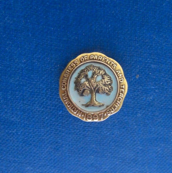 10K TOP National Congress of Parents and Teachers 1897 Lapel