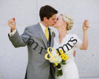 mr & mrs Banner. Ships Priority. Wedding Banner. Wedding Garland. Wedding Decor. Wedding Decoration. Wedding Photo Prop. 5280 Bliss.