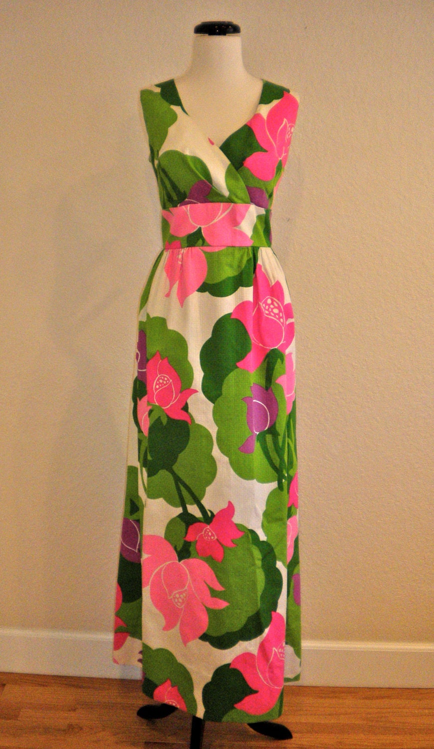 Vintage Menards Malia Honolulu Hawaiian Dress