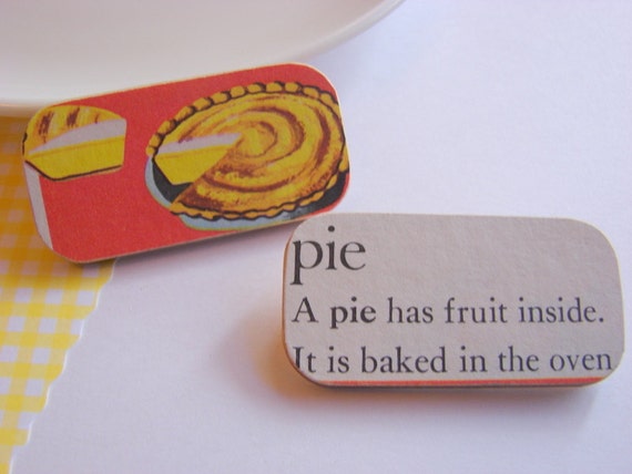 Pie Pin Set  A Pie Has Fruit Inside  It is Baked in by mimiandlucy