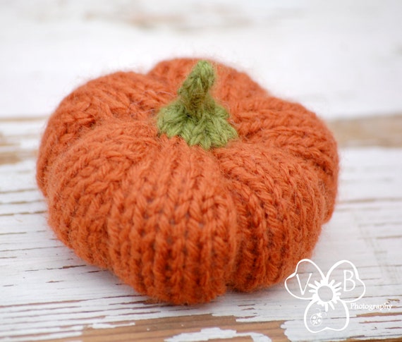 Instant Digital Download Pattern - PDF Knitting Pumpkin Pattern - Fiber Pumpkin Tutorial - Fall Decor How-To - DIY Autumn Wedding Decor