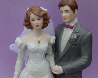 Vintage cake topper / Wedding cake topper / Anniversary Bride & Groom / Wedding Topper / Wedding couple topper