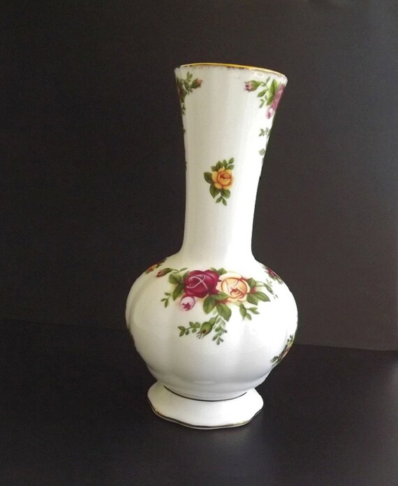 Vintage Flower Vase Old Country Roses Royal Albert Bone China