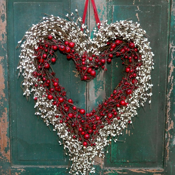 Heart Wreath - Valentine Wreath - Heart Wreath - Valentine Gift - Door Wreath