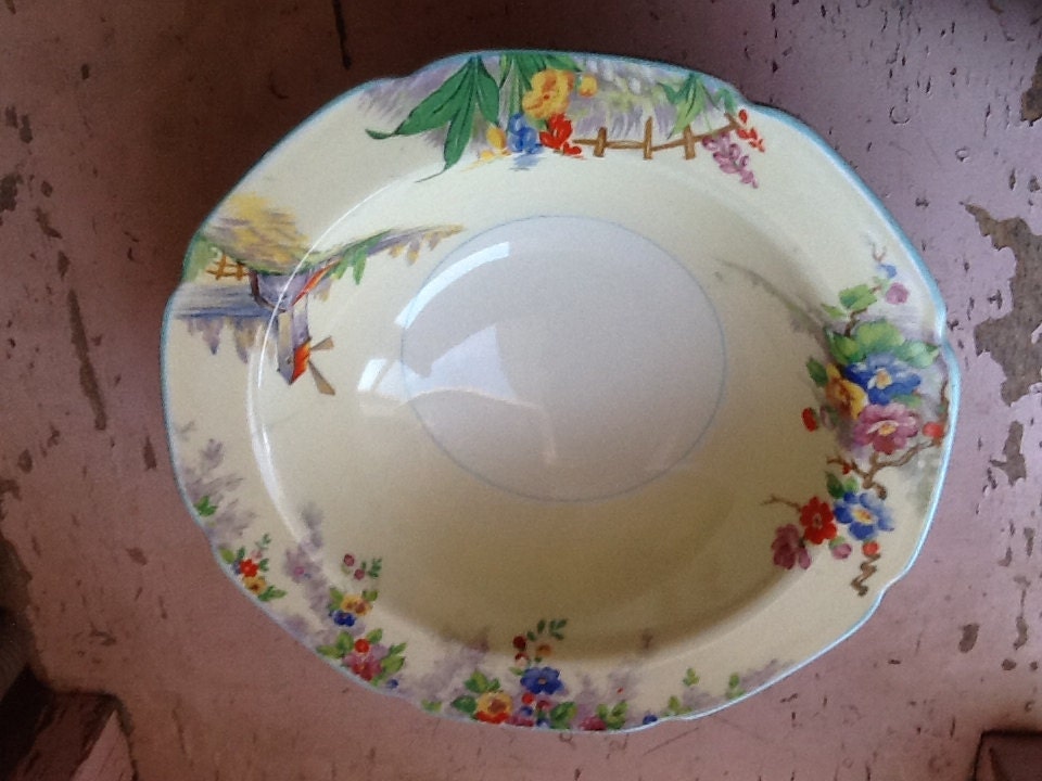 Grindley Tunstall England bone china wisteria flowers bowl