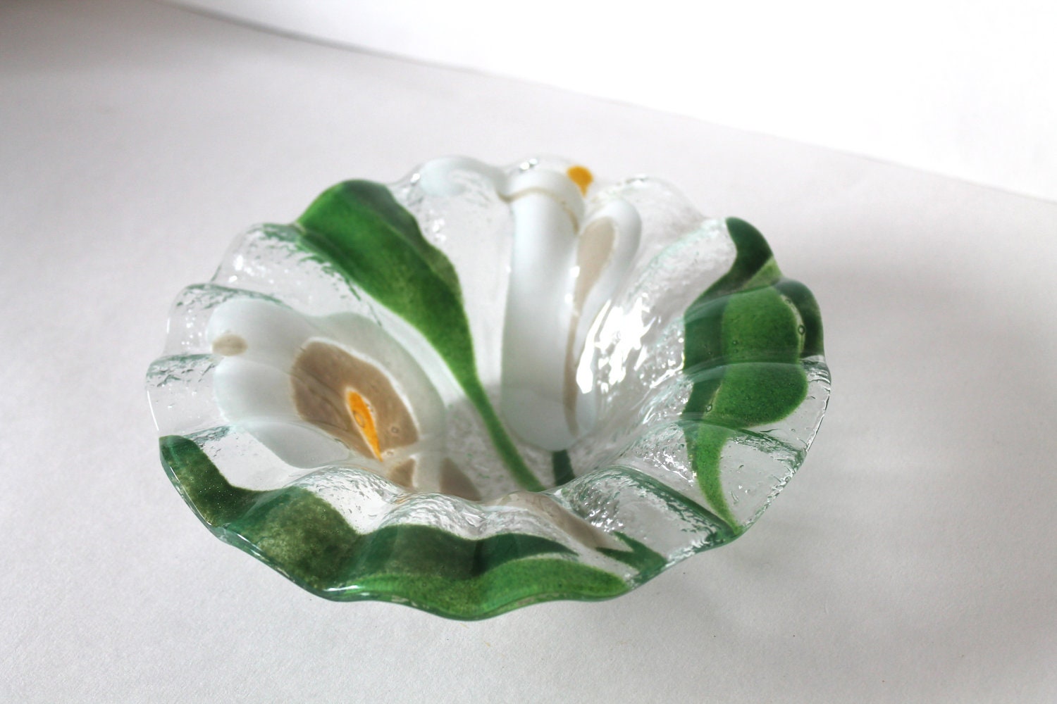 Ruffled Anne C Ross Cape Cod Floral Fused Glass Bowl
