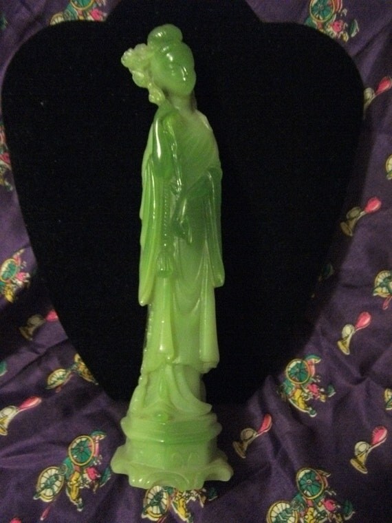 Vintage Jade/Jadeite Oriental Geisha Statue Figurine marked