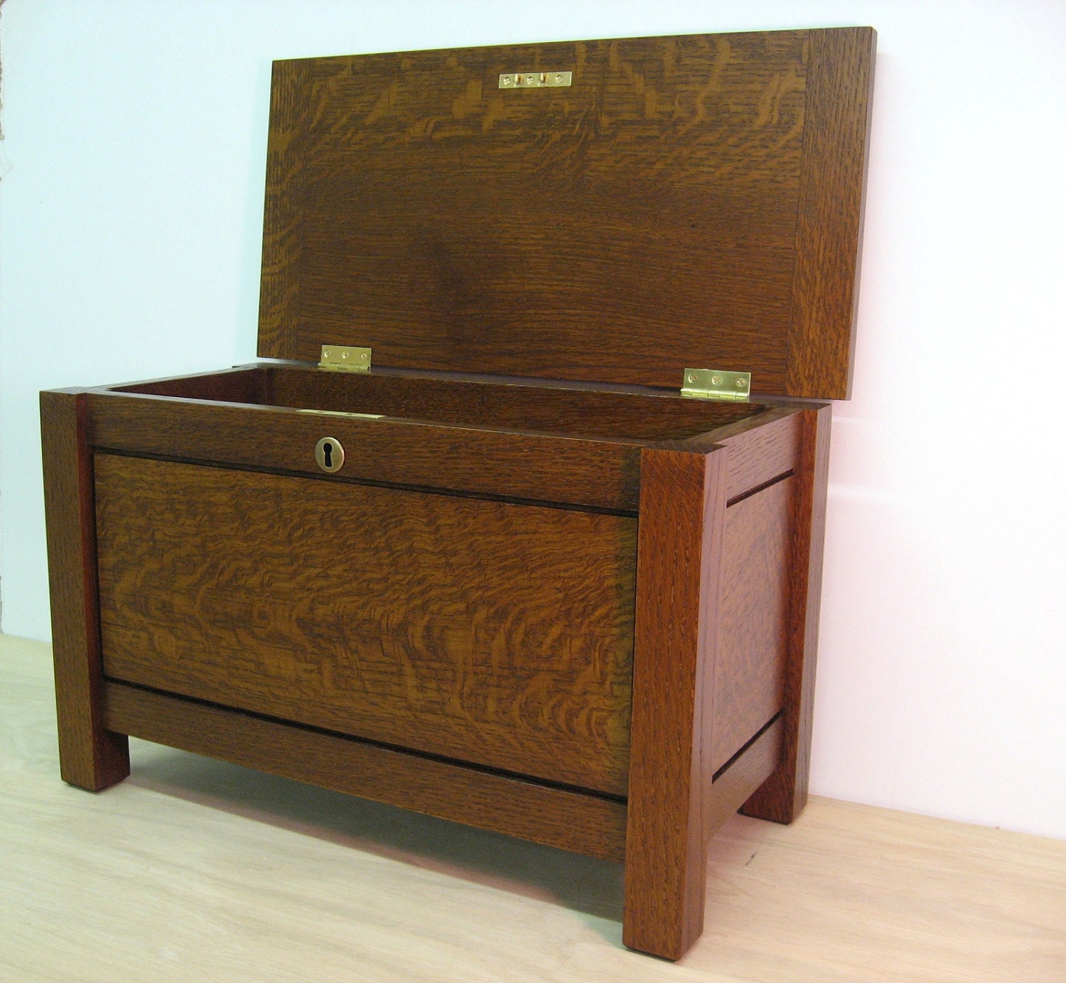 Stickley Style Tiger Oak Blanket Chest Keepsake Box