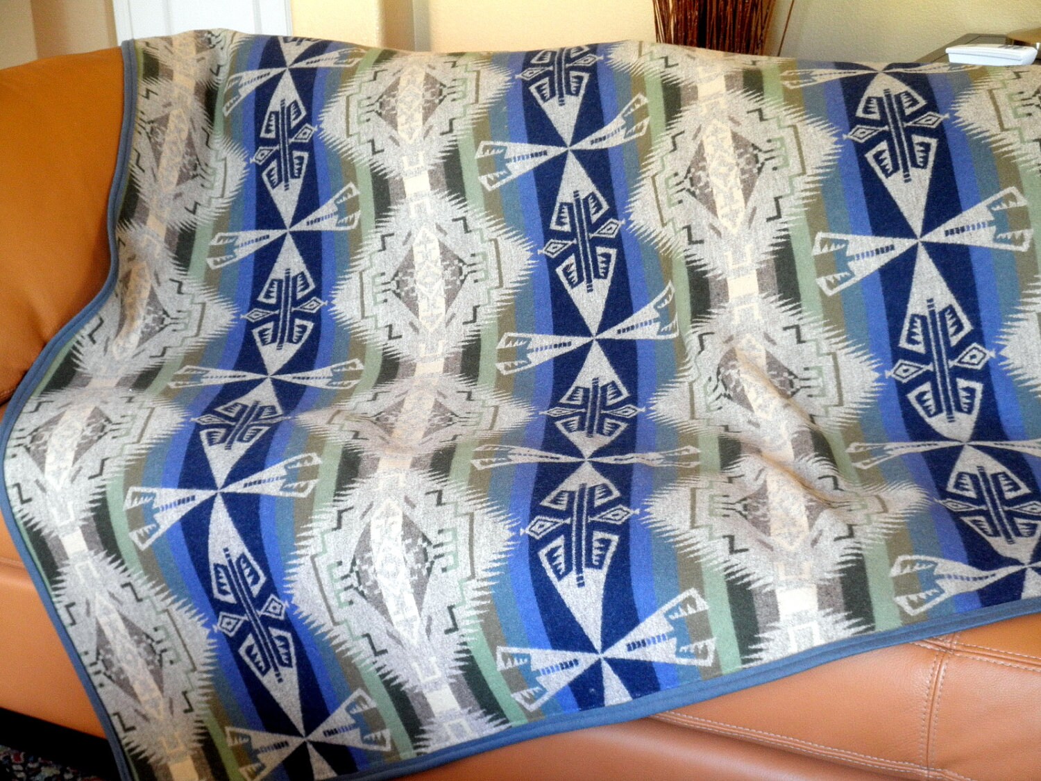 Pendleton blanket Tribal Navajo design inspirations from the